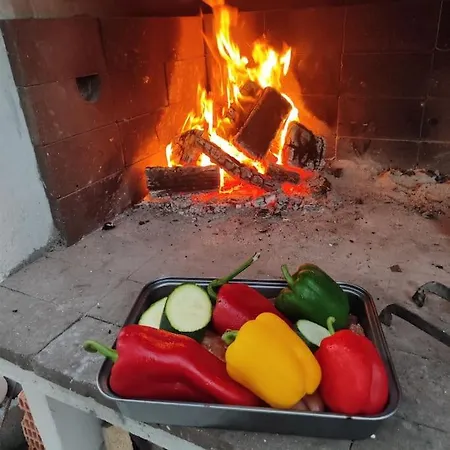 Mame S Privatnim Bazenom, Besplatnim Parkingom I Wi - Fi Apartman *