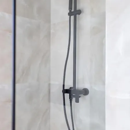 Apartman Mame S Privatnim Bazenom, Besplatnim Parkingom I Wi - Fi Kastela